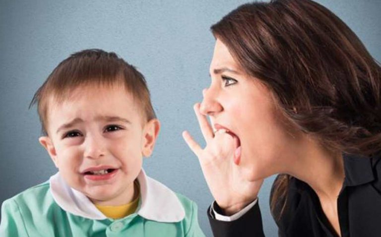 ¿que les sucede a los niños y a su cerebro cuando les gritamos?
